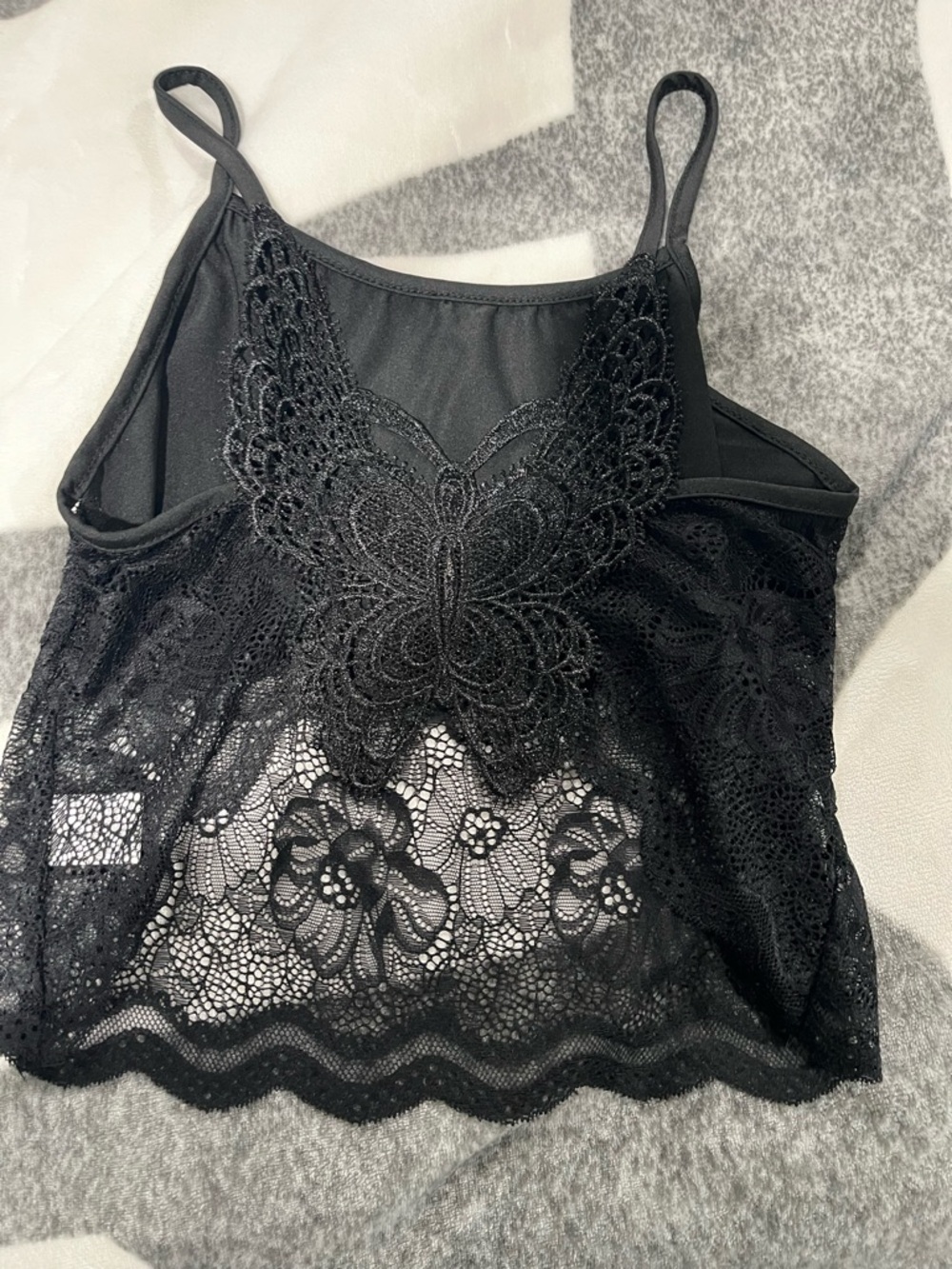Black Lace Butterfly-Back Chemise - Picture 3 of 4